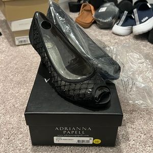 Adrianna Papell Women’s Jamie Black Saba Mesh Heels Size 7W